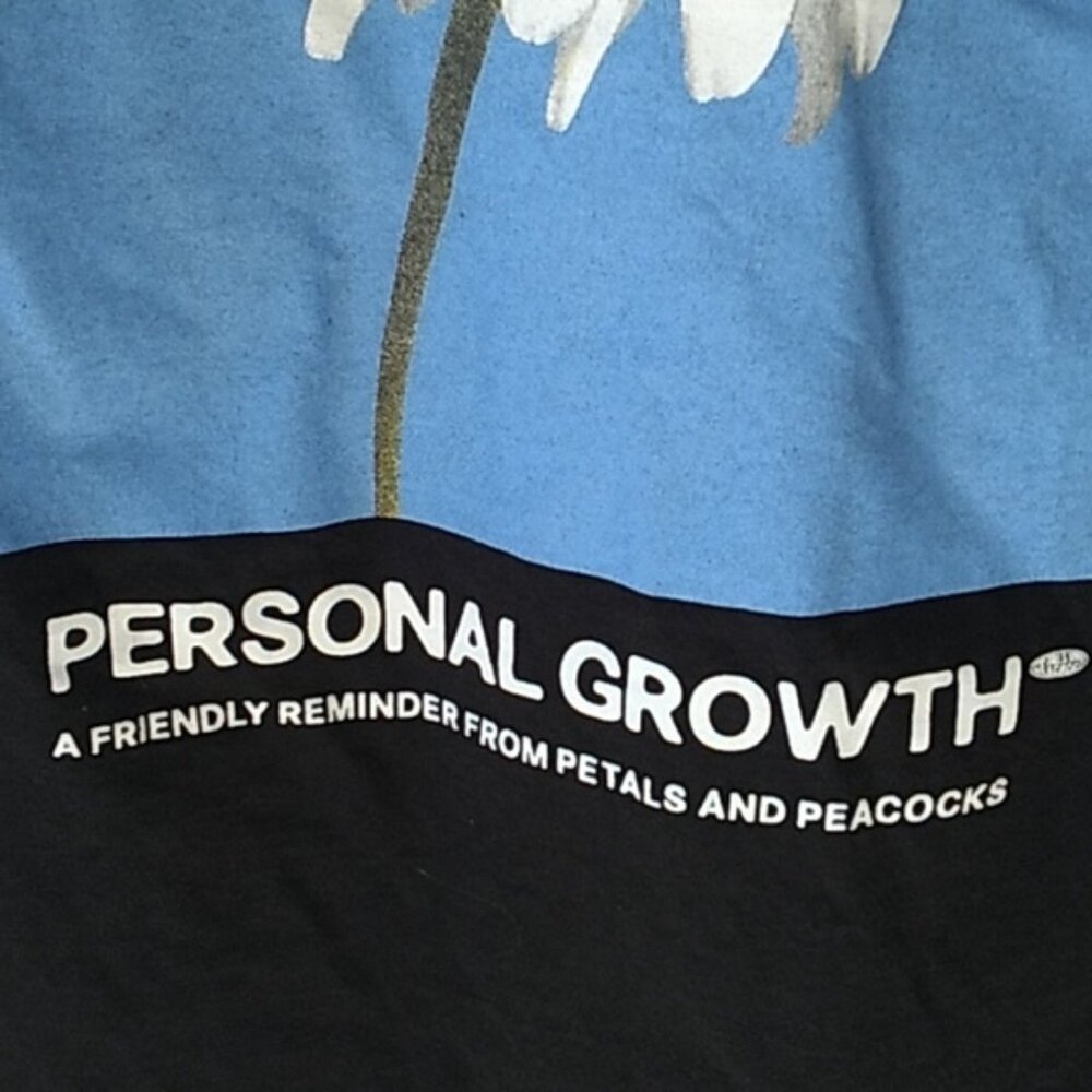 Petals and Peacocks Womens Size Small tshirt Dual graphic black crew - Picture 5 of 7